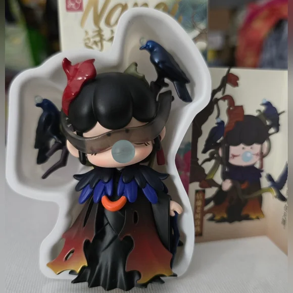 Nanci Chinese Poetry Series Figures  "Crows On Withered Vines" - Picture 2 of 16